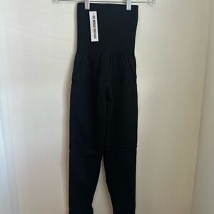 High-Waisted Black Leggings tummy control